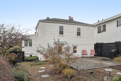 2418 W Boston , Seattle, WA 98199 - Photo 27