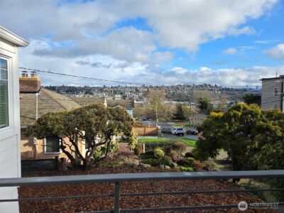 2418 W Boston , Seattle, WA 98199 - Photo 35