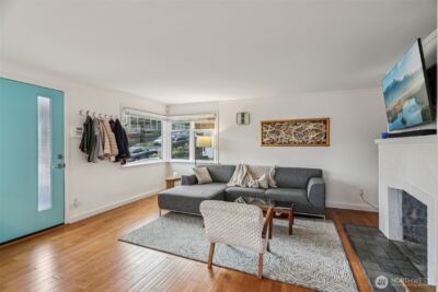 2418 W Boston , Seattle, WA 98199 - Photo 5