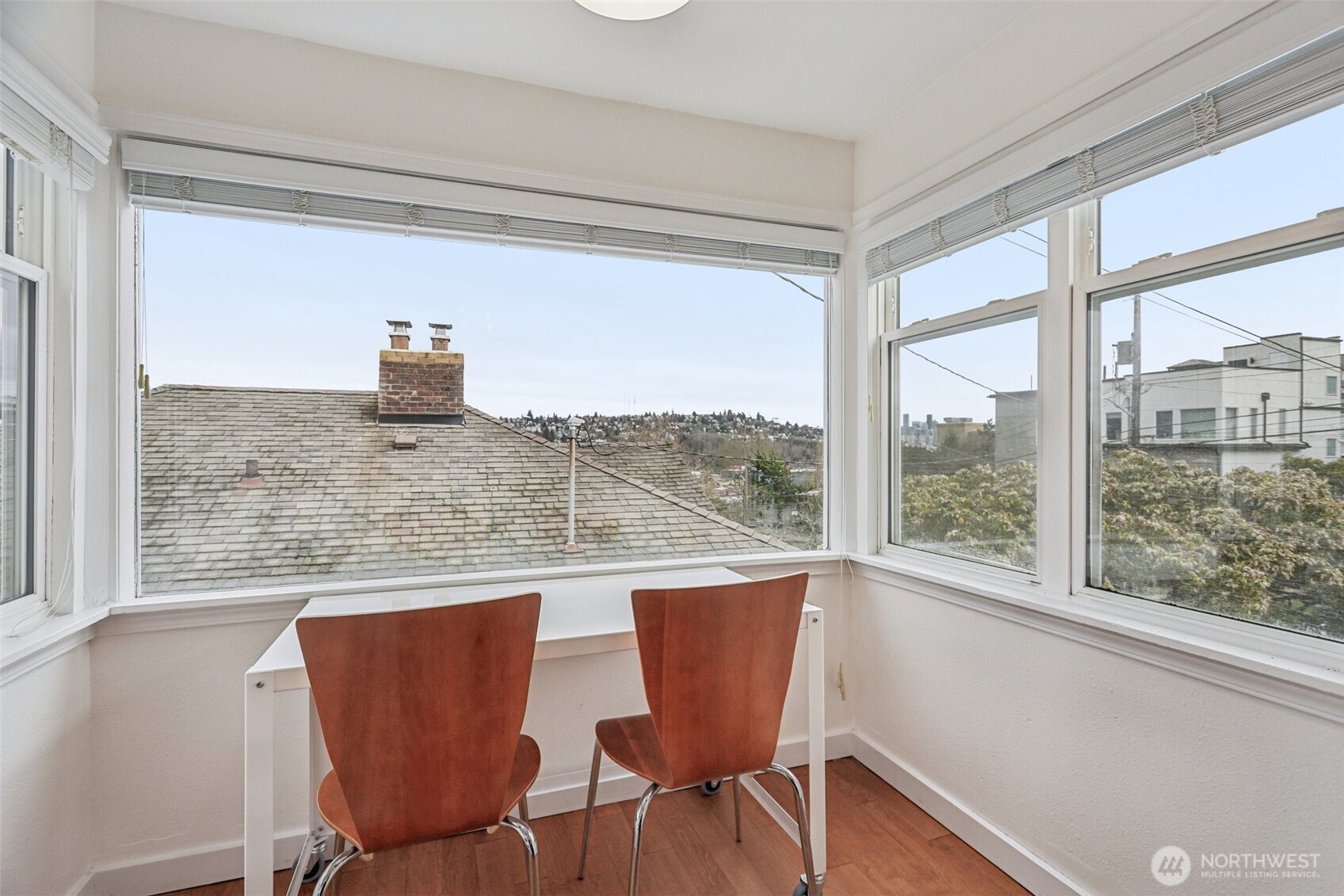 2418 W Boston , Seattle, WA 98199