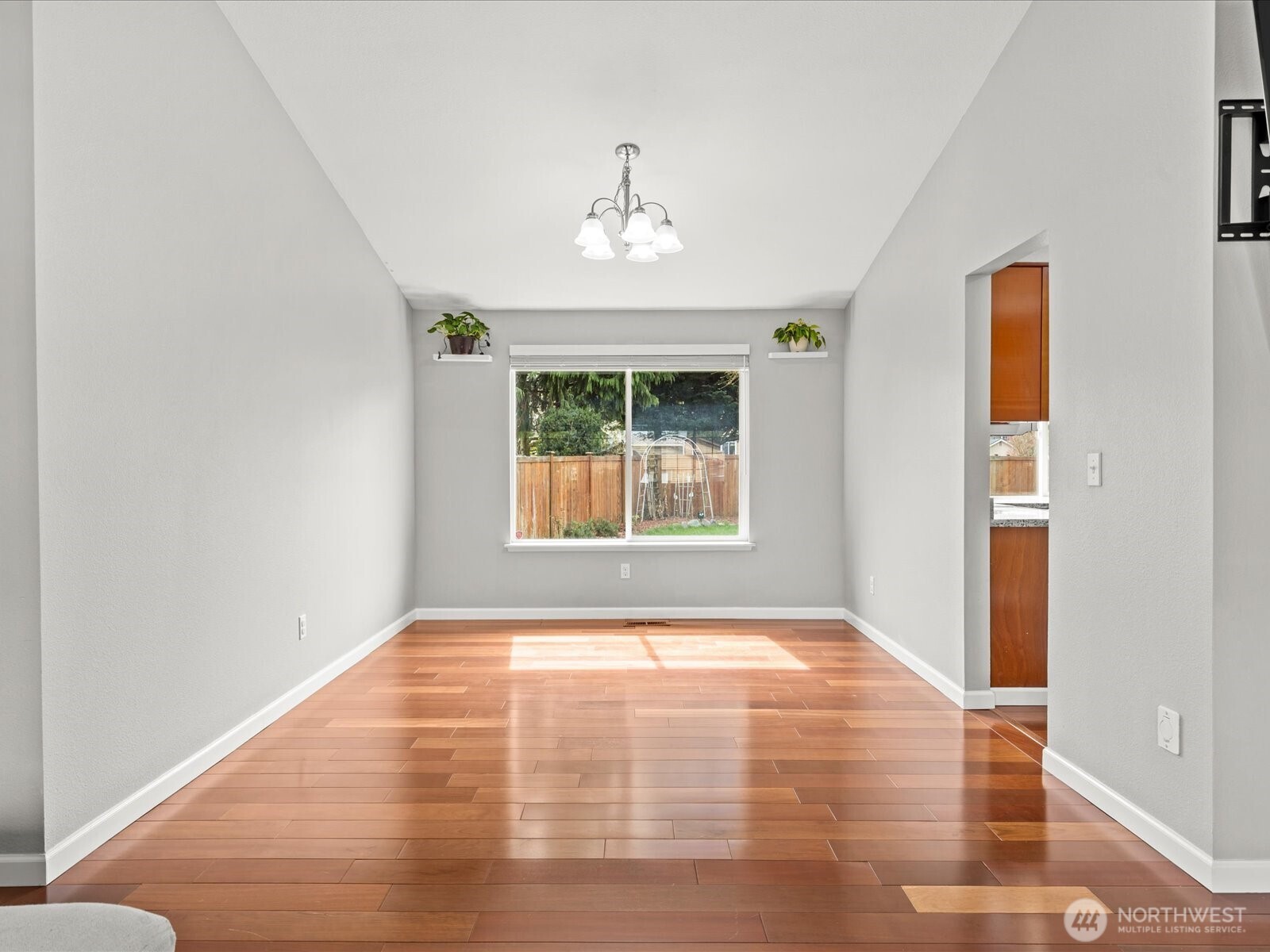 1027 SW 348th Place , Federal Way, WA 98023