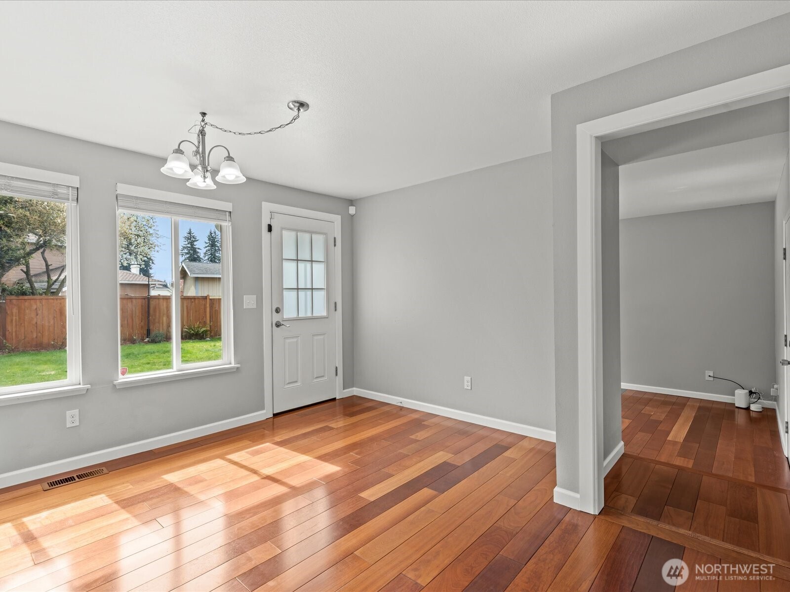 1027 SW 348th Place , Federal Way, WA 98023