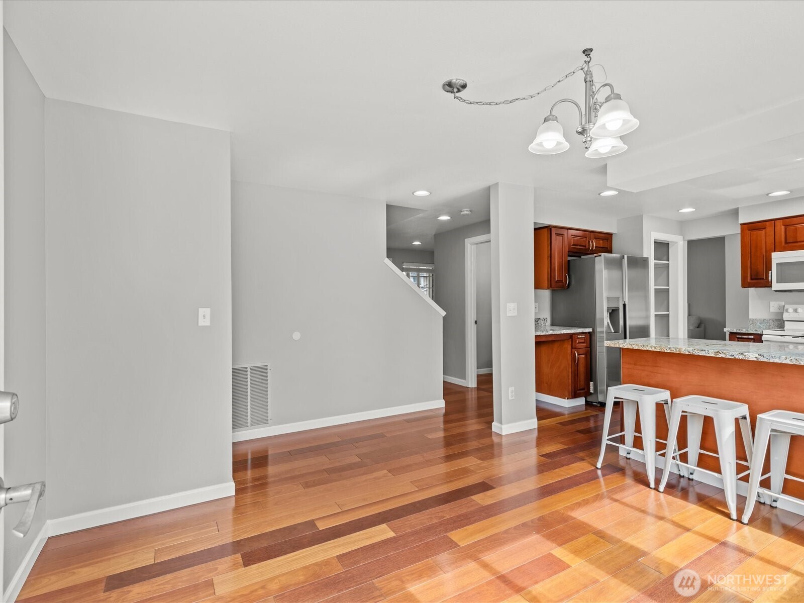 1027 SW 348th Place , Federal Way, WA 98023