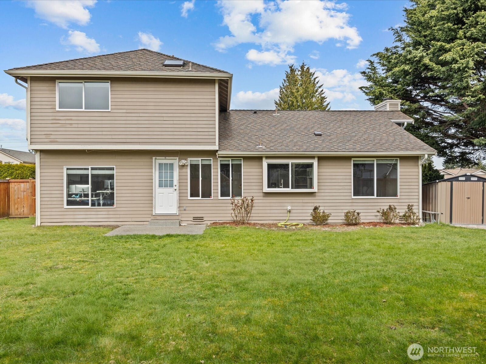 1027 SW 348th Place , Federal Way, WA 98023