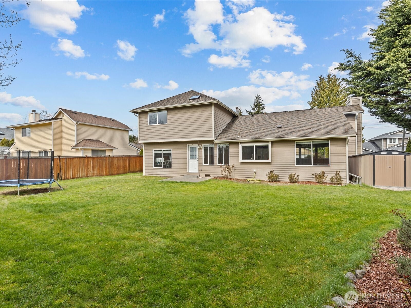 1027 SW 348th Place , Federal Way, WA 98023