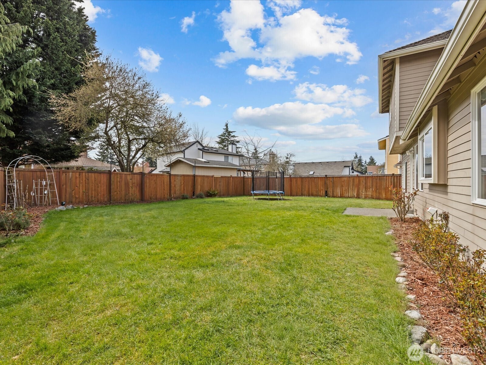 1027 SW 348th Place , Federal Way, WA 98023