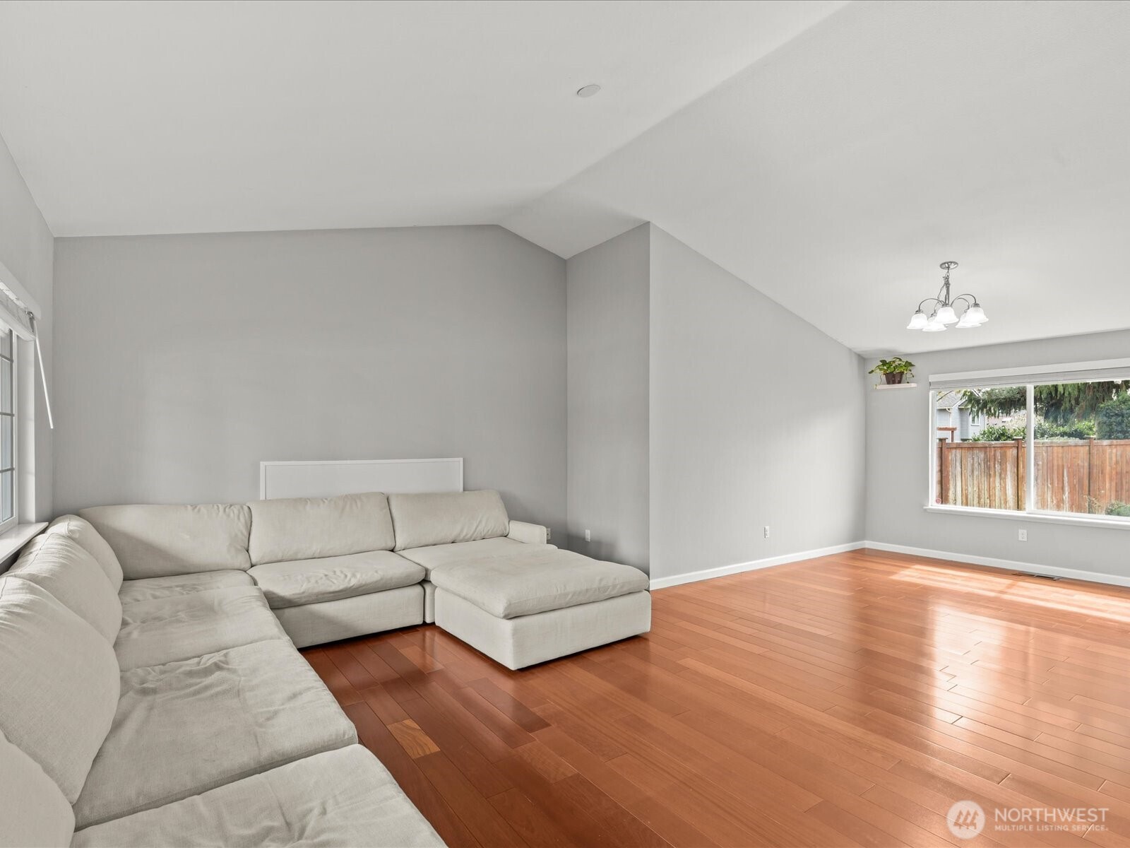 1027 SW 348th Place , Federal Way, WA 98023