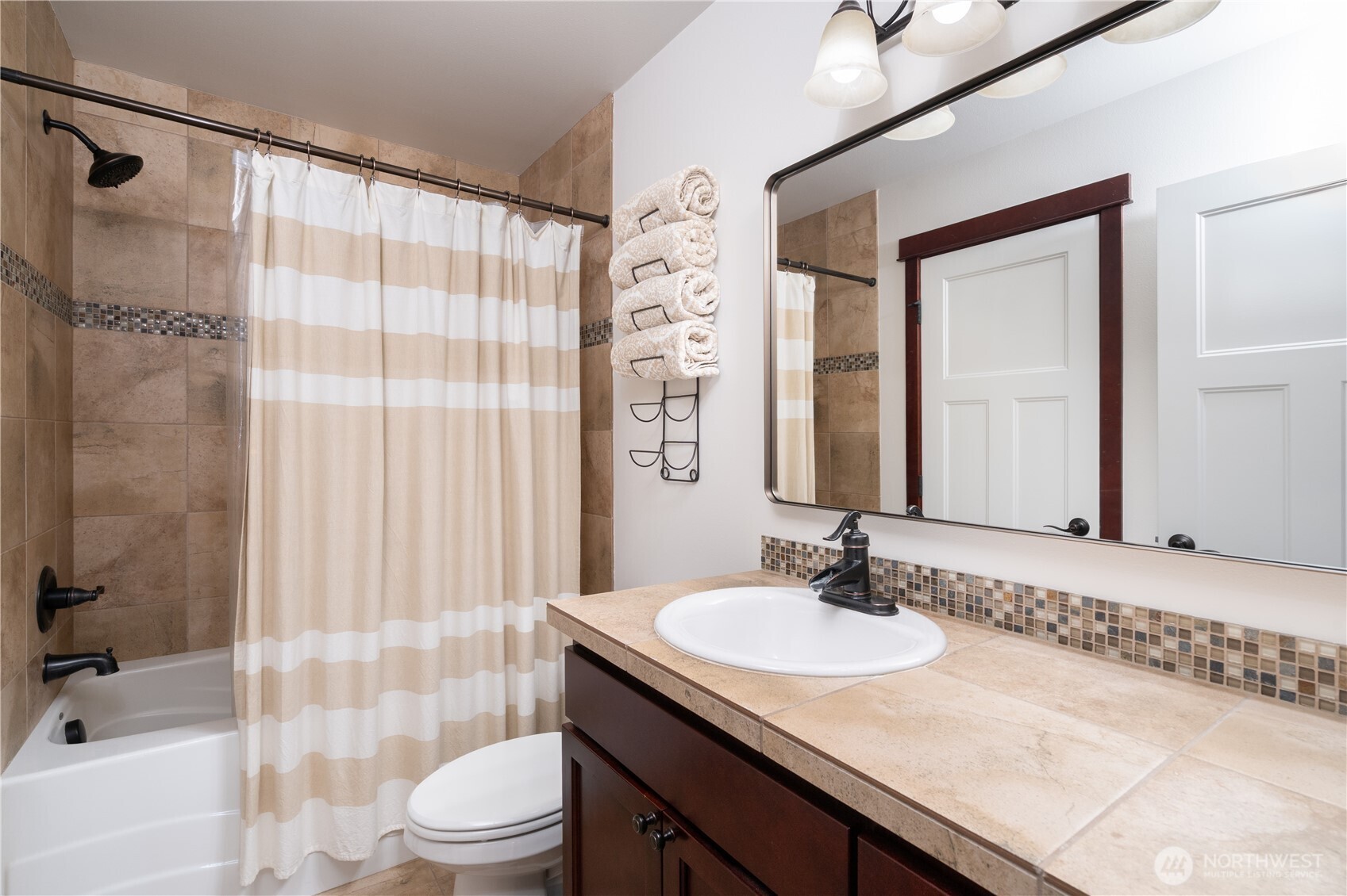 2303 North Bluff Road , Greenbank, WA 98253