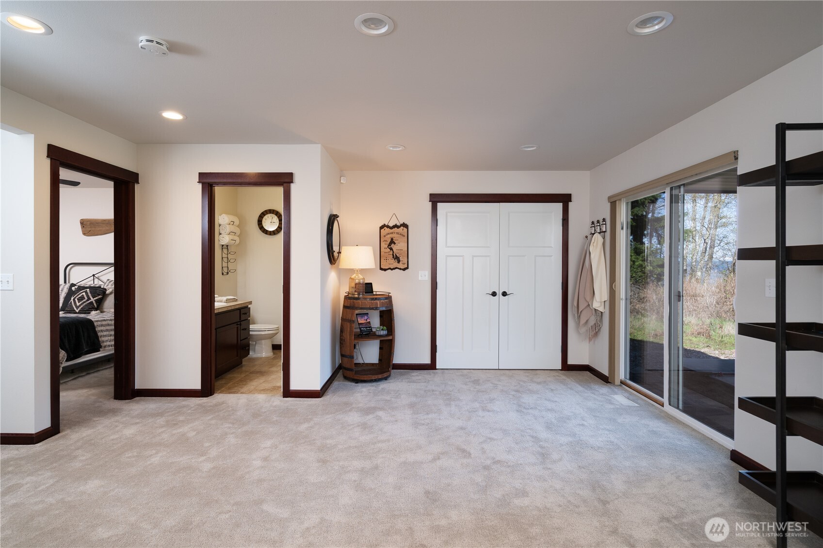 2303 North Bluff Road , Greenbank, WA 98253