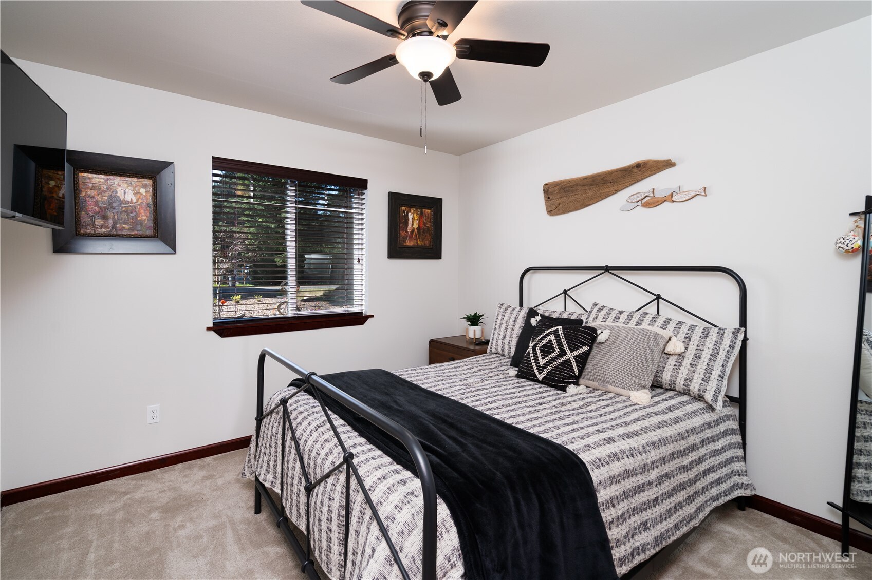 2303 North Bluff Road , Greenbank, WA 98253