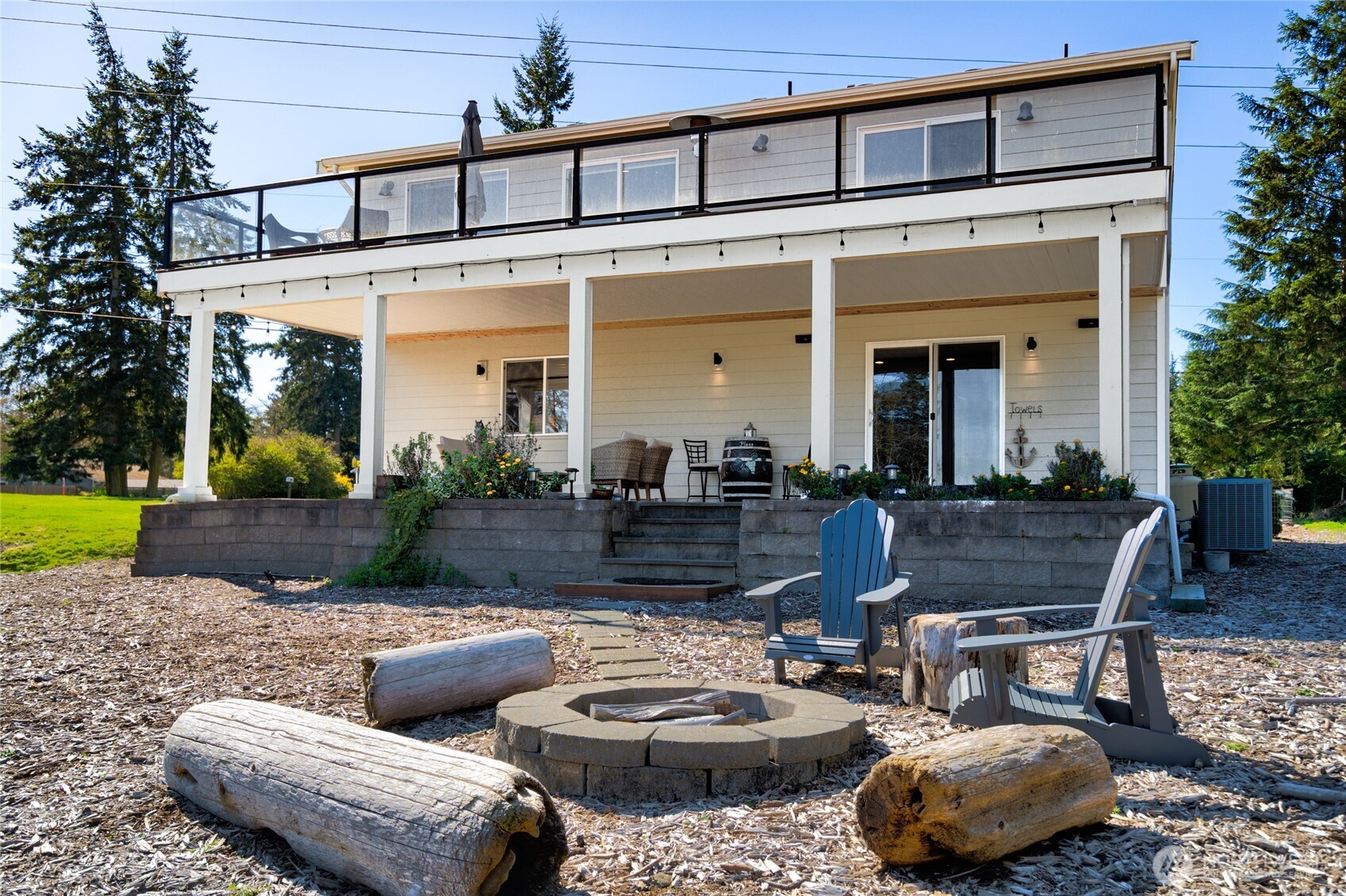 2303 North Bluff Road , Greenbank, WA 98253