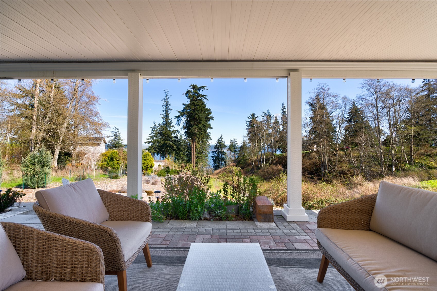 2303 North Bluff Road , Greenbank, WA 98253