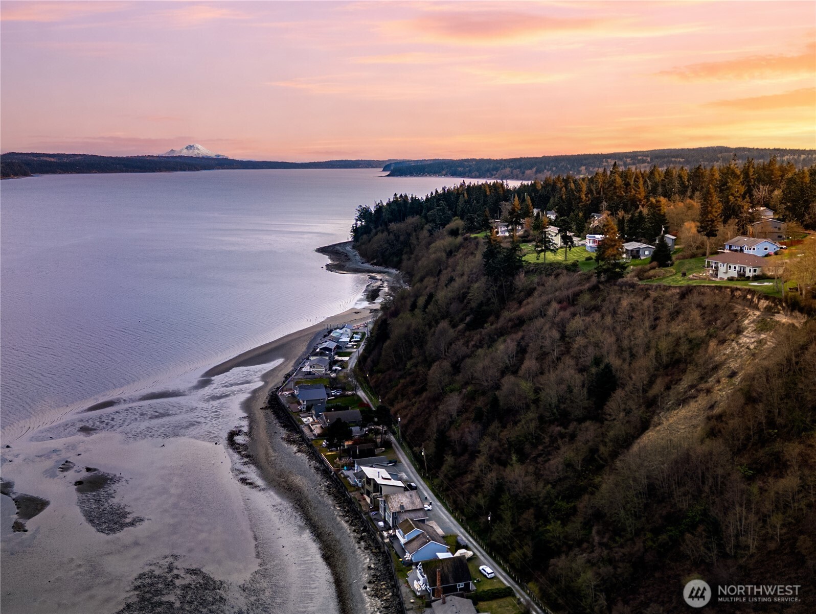 2303 North Bluff Road , Greenbank, WA 98253