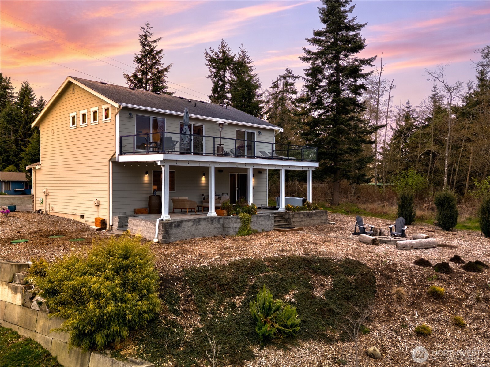 2303 North Bluff Road , Greenbank, WA 98253