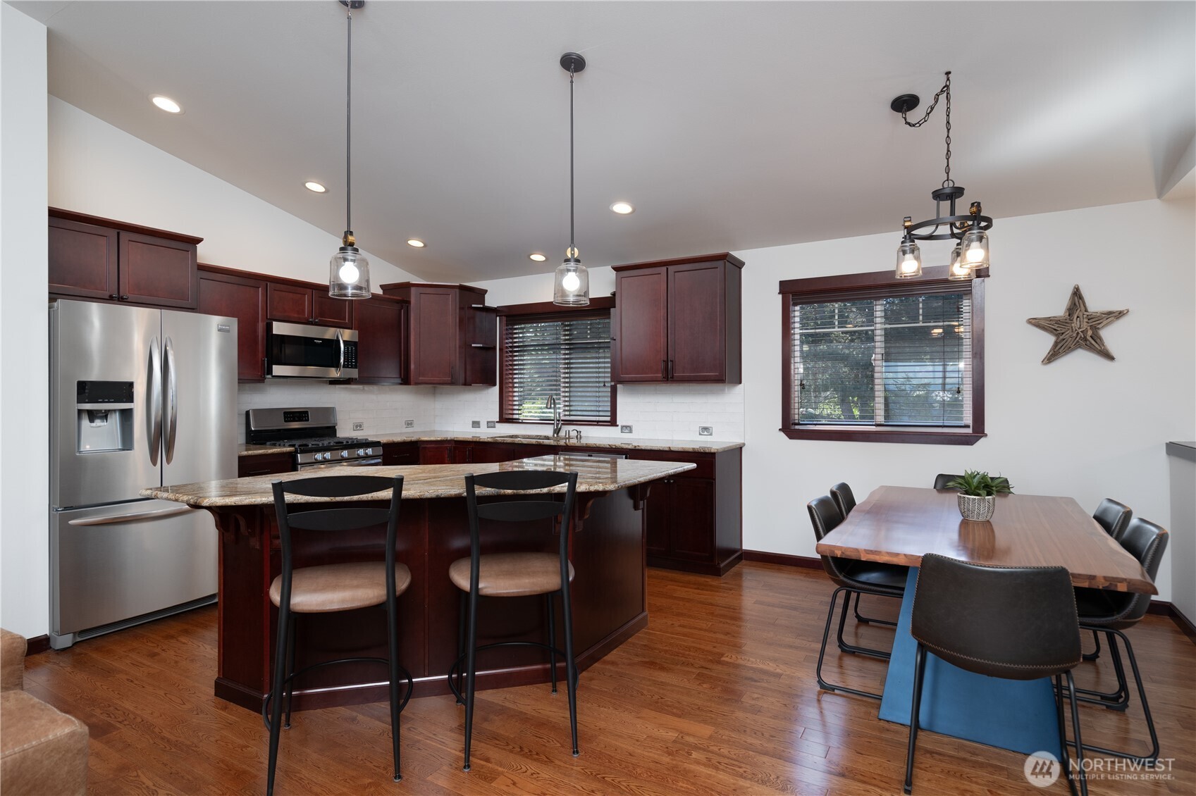 2303 North Bluff Road , Greenbank, WA 98253