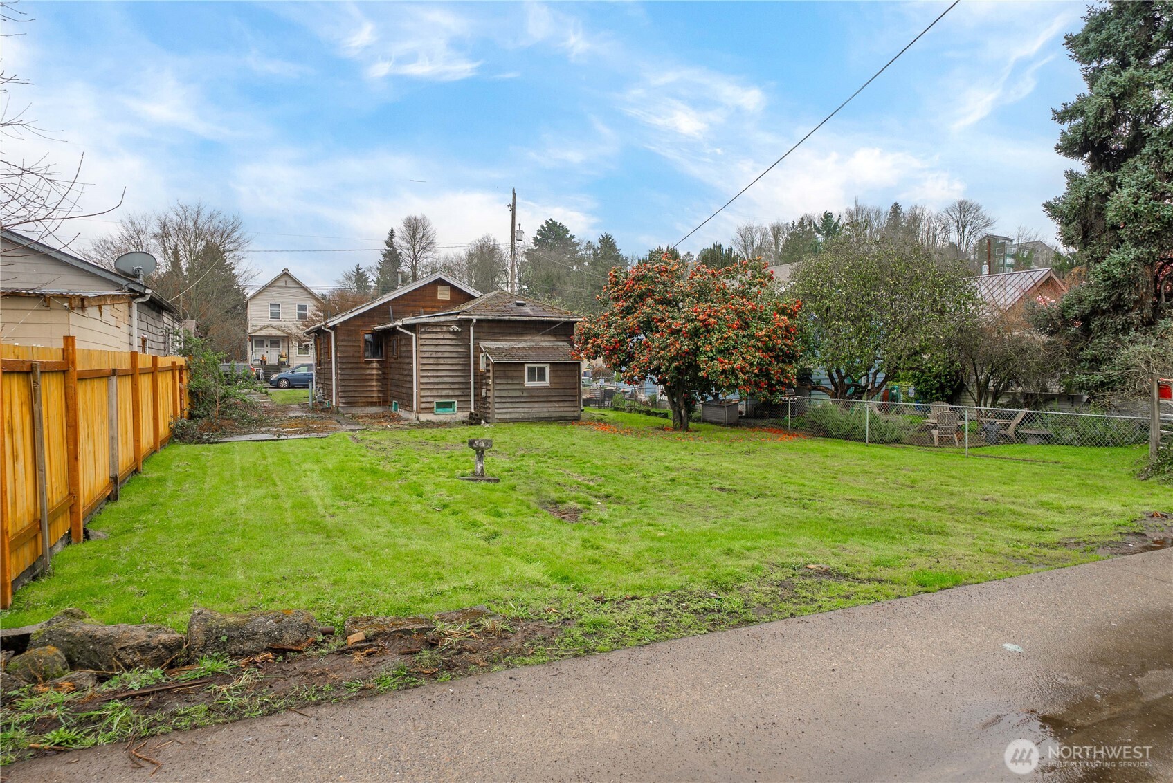 1230 S Donovan Street , Seattle, WA 98108-4835