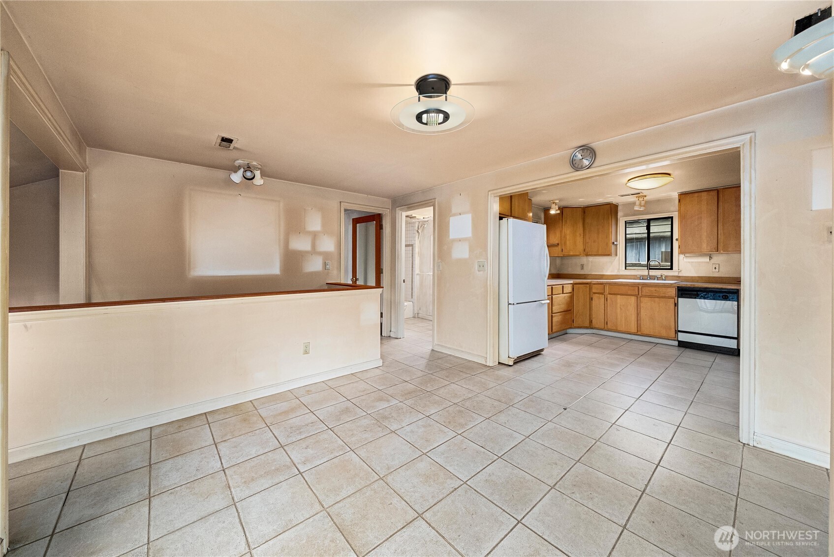 1230 S Donovan Street , Seattle, WA 98108-4835