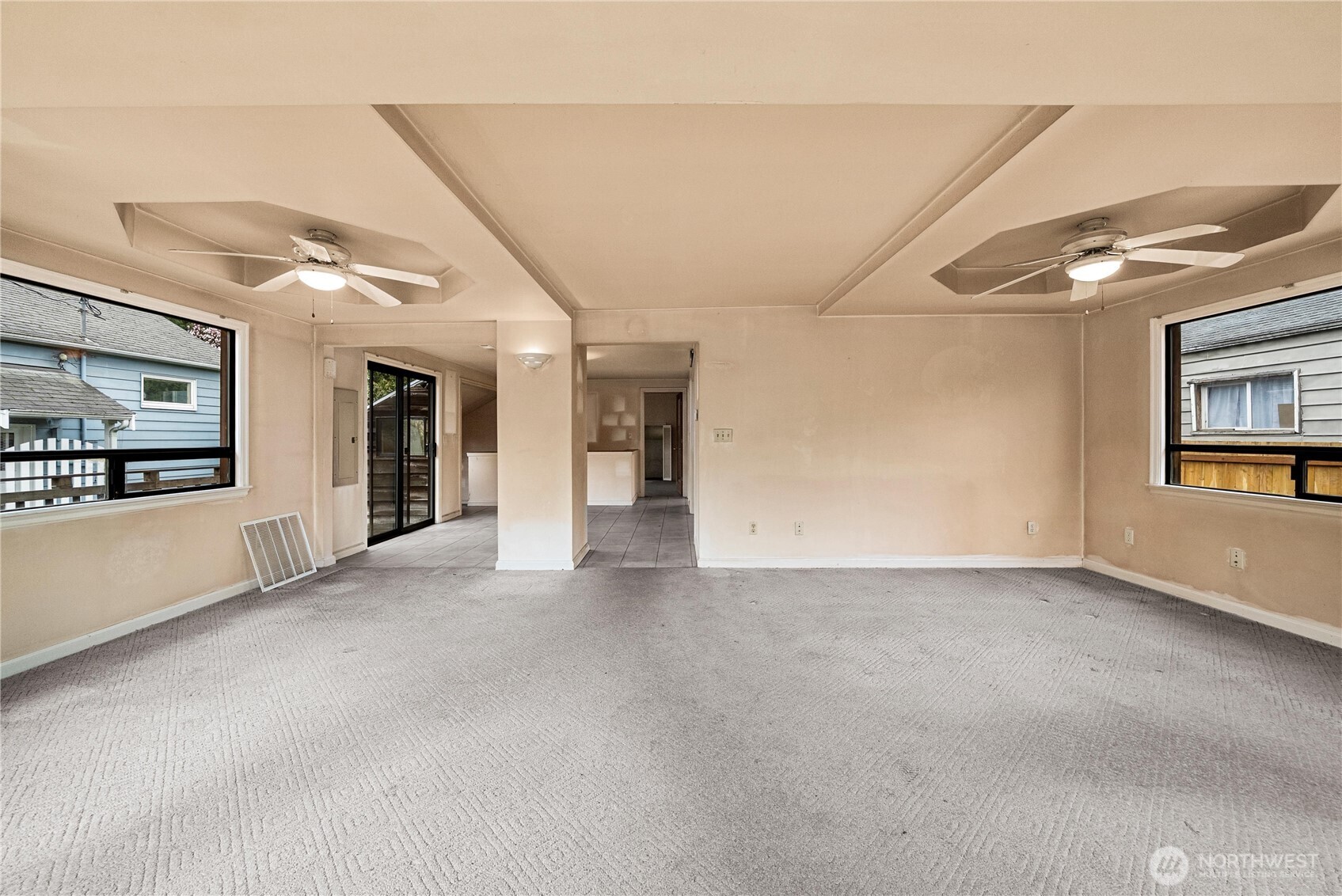 1230 S Donovan Street , Seattle, WA 98108-4835