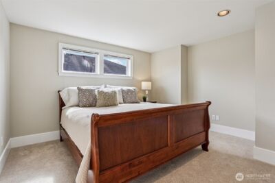 4726 Thackeray Place NE, Seattle, WA 98105 - Photo 15