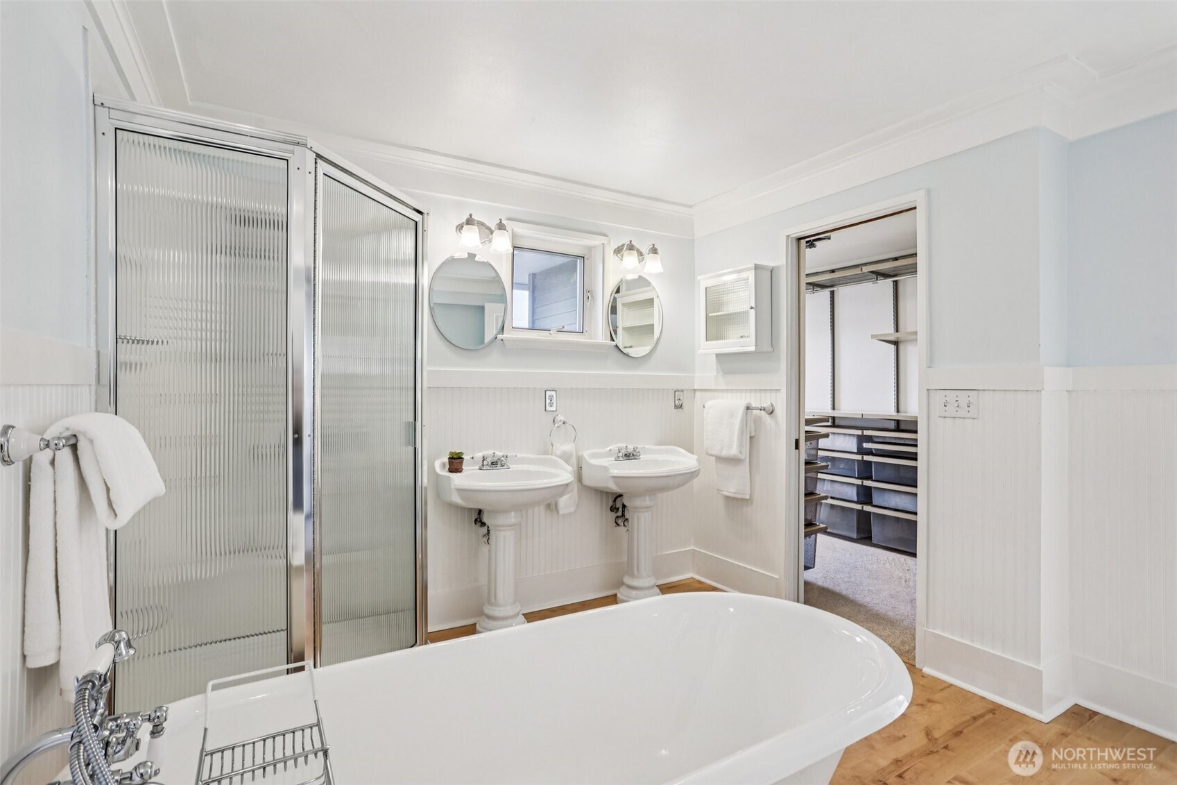 4726 Thackeray Place NE, Seattle, WA 98105