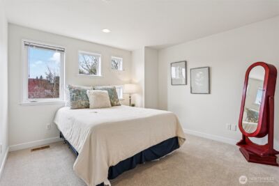 4726 Thackeray Place NE, Seattle, WA 98105 - Photo 23