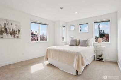 4726 Thackeray Place NE, Seattle, WA 98105 - Photo 24