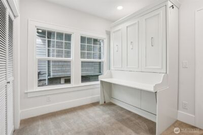 4726 Thackeray Place NE, Seattle, WA 98105 - Photo 27