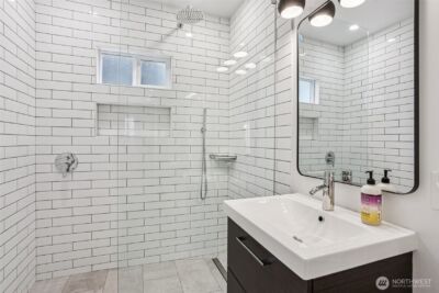 4726 Thackeray Place NE, Seattle, WA 98105 - Photo 29