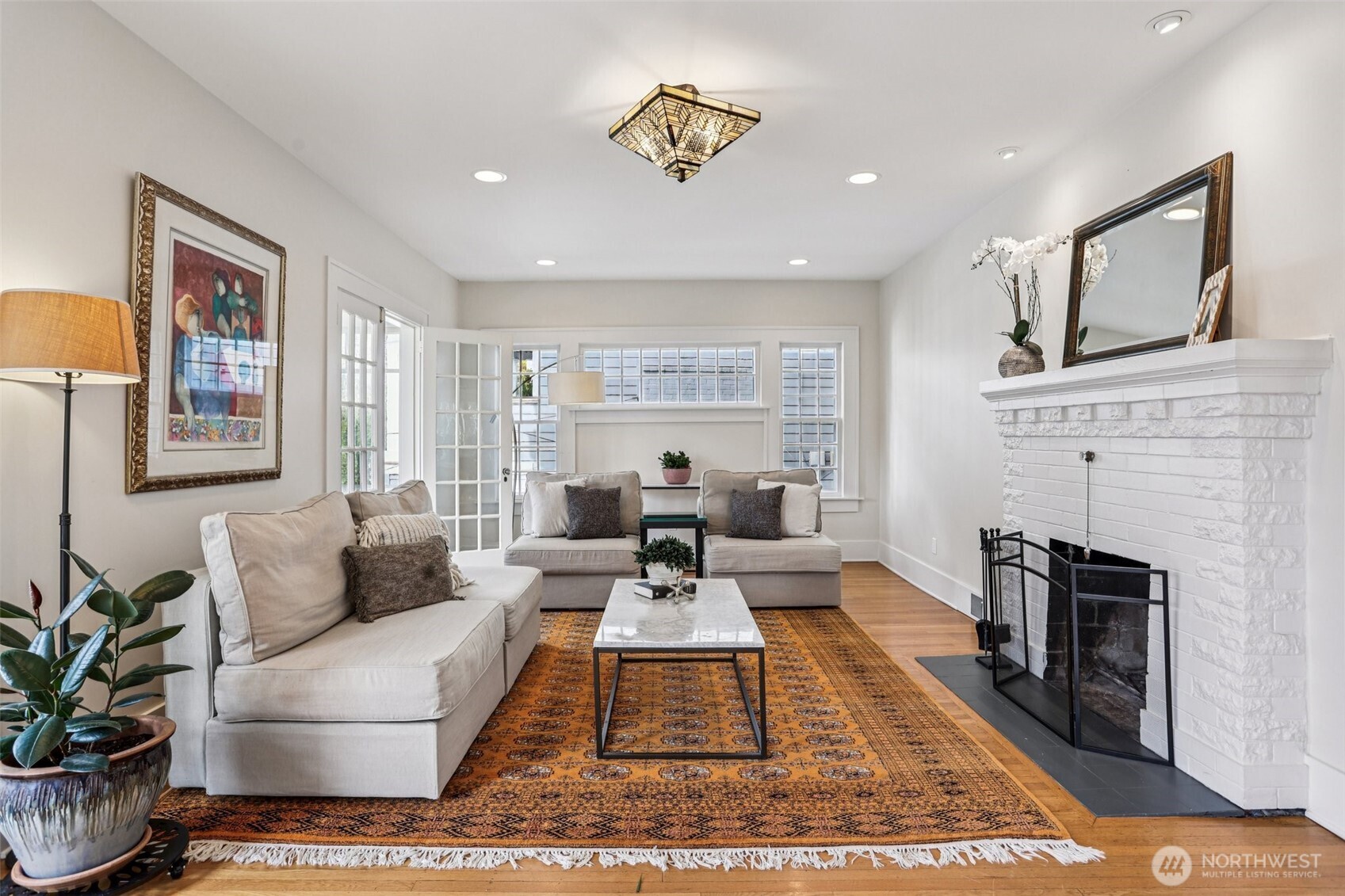 4726 Thackeray Place NE, Seattle, WA 98105