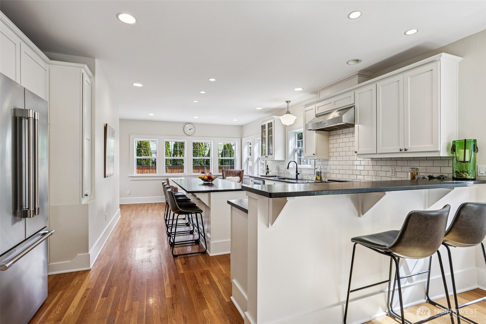 4726 Thackeray Place NE, Seattle, WA 98105