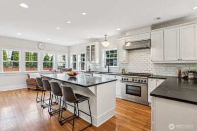 4726 Thackeray Place NE, Seattle, WA 98105 - Photo 10