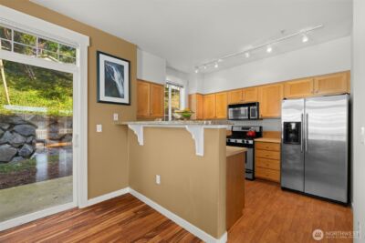 23120 SE Black Nugget Road #E1, Issaquah, WA 98029 - Photo 11