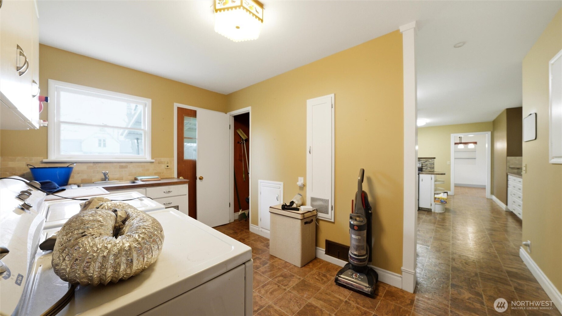 300 W Fifth Street , Waitsburg, WA 99361