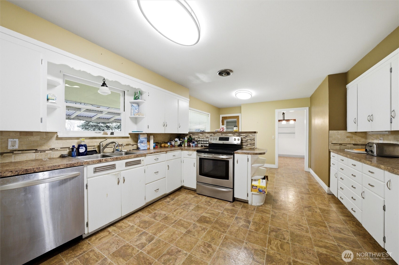 300 W Fifth Street , Waitsburg, WA 99361