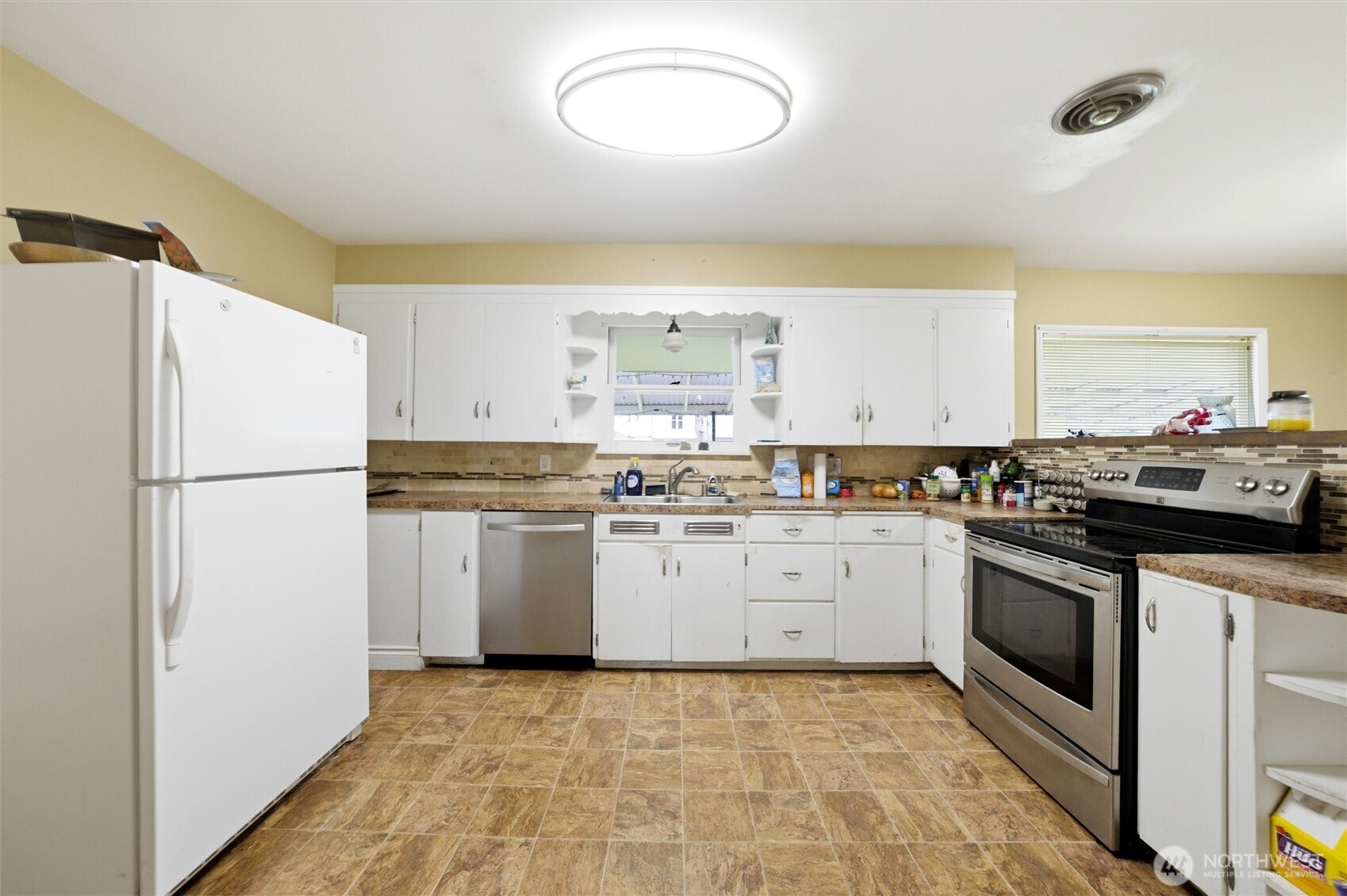 300 W Fifth Street , Waitsburg, WA 99361