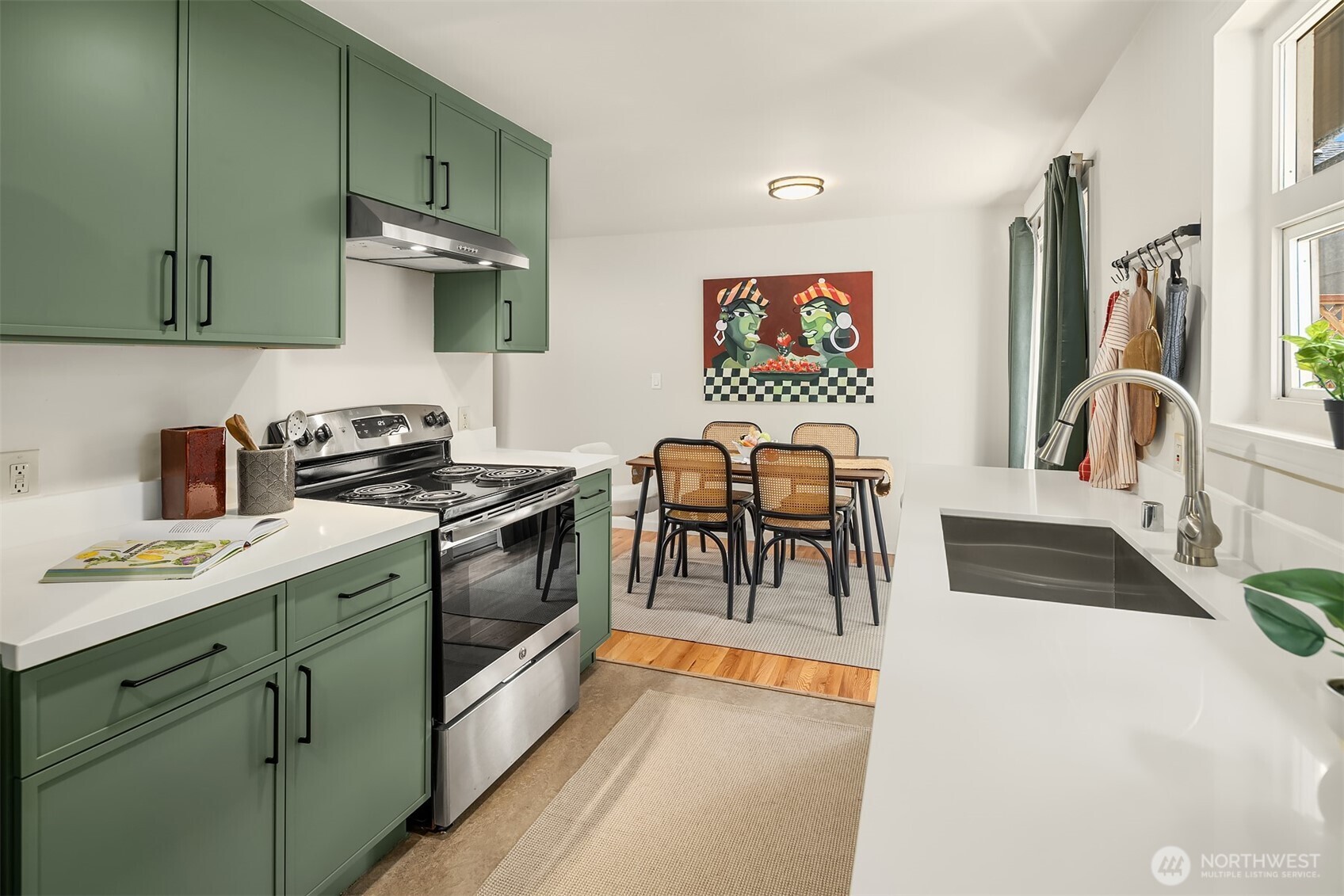 5035 25th Avenue SW, Seattle, WA 98106