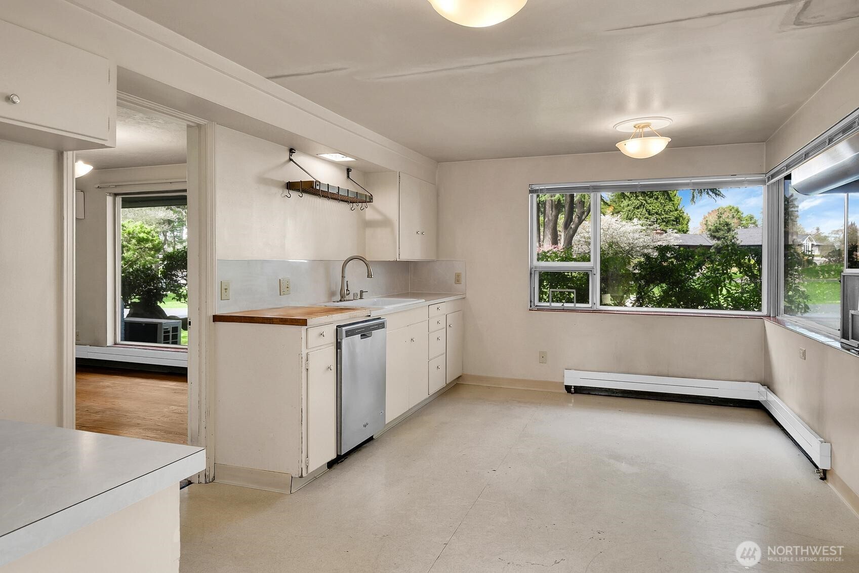 4719 NE Park Place , Seattle, WA 98115