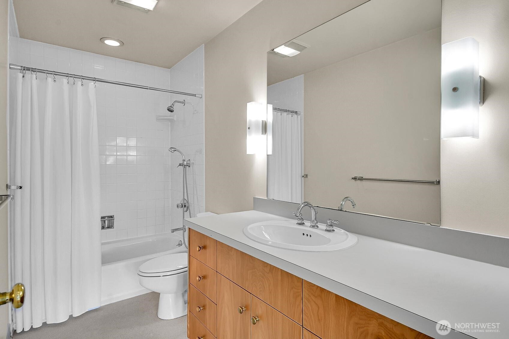 4719 NE Park Place , Seattle, WA 98115