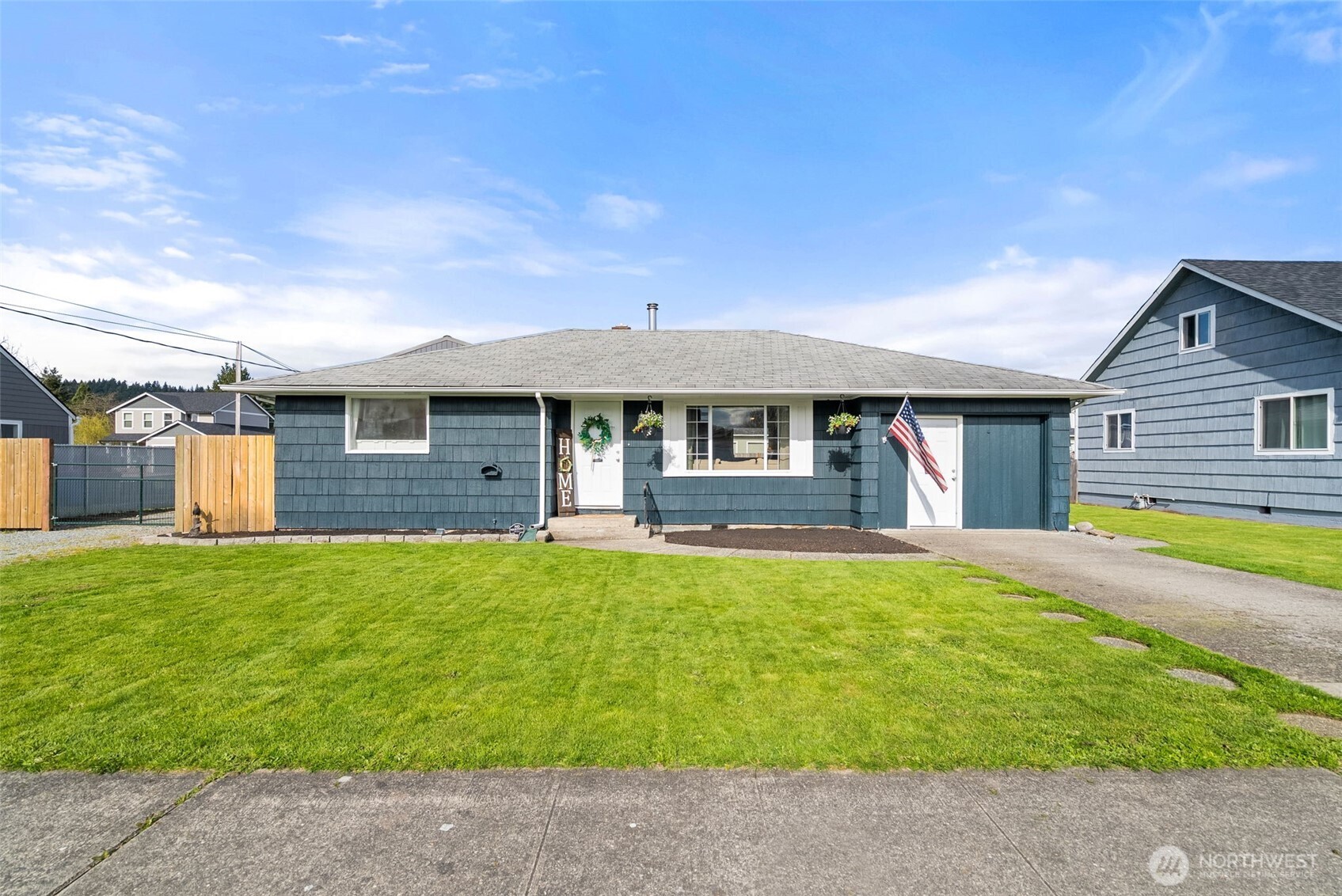 120 Tacoma Avenue NW, Orting, WA 98360-7511