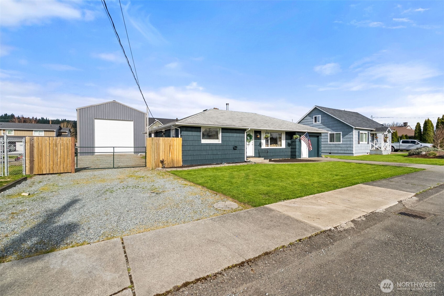 120 Tacoma Avenue NW, Orting, WA 98360-7511