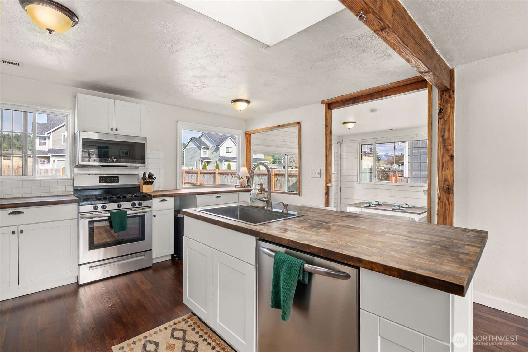 120 Tacoma Avenue NW, Orting, WA 98360-7511