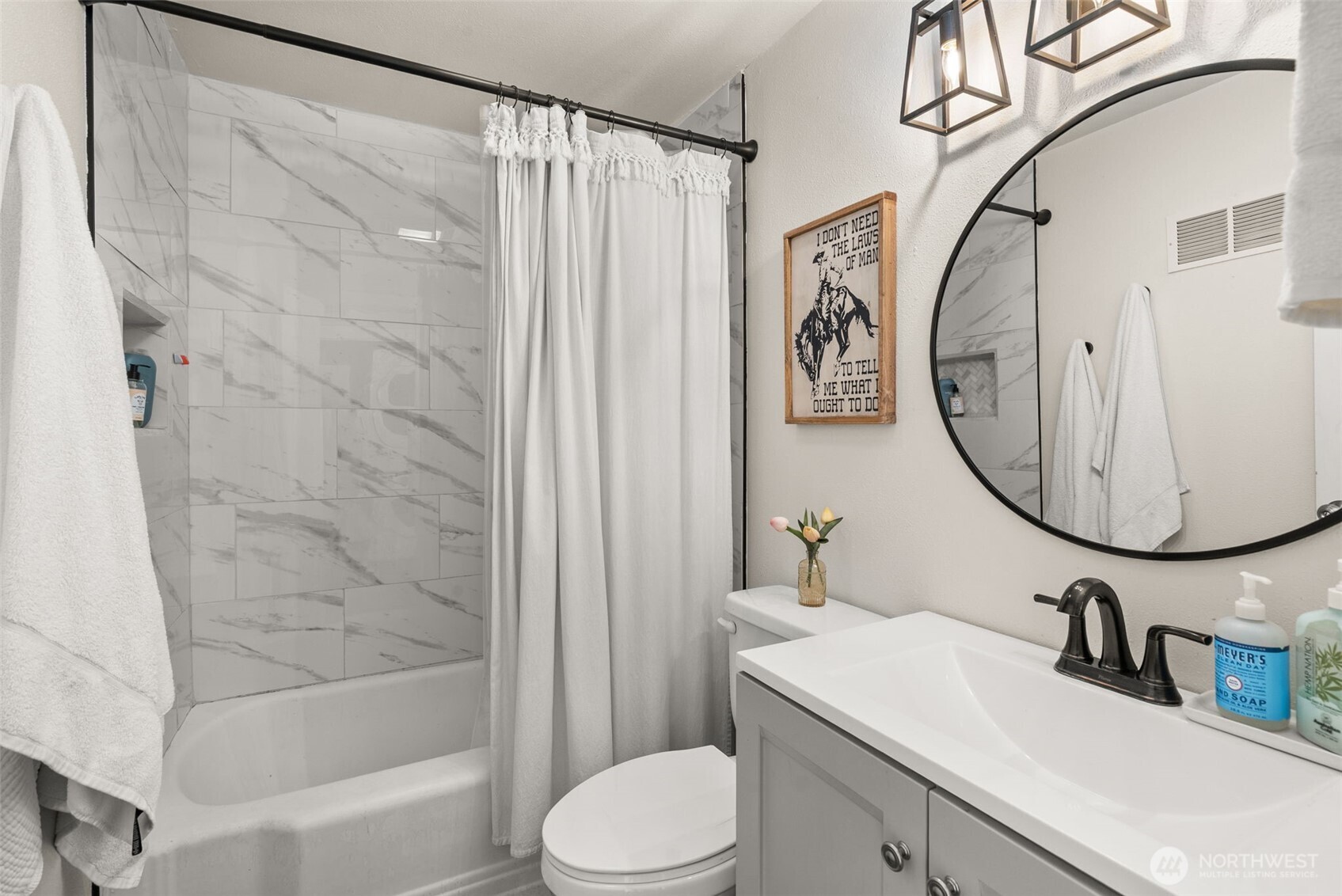 120 Tacoma Avenue NW, Orting, WA 98360-7511