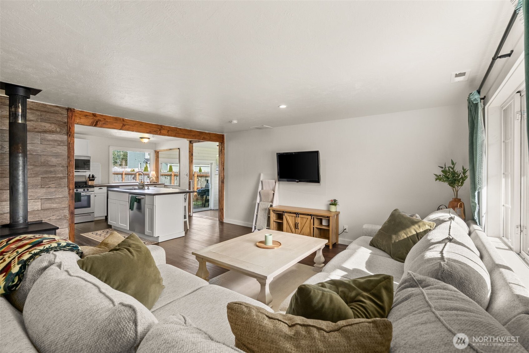 120 Tacoma Avenue NW, Orting, WA 98360-7511