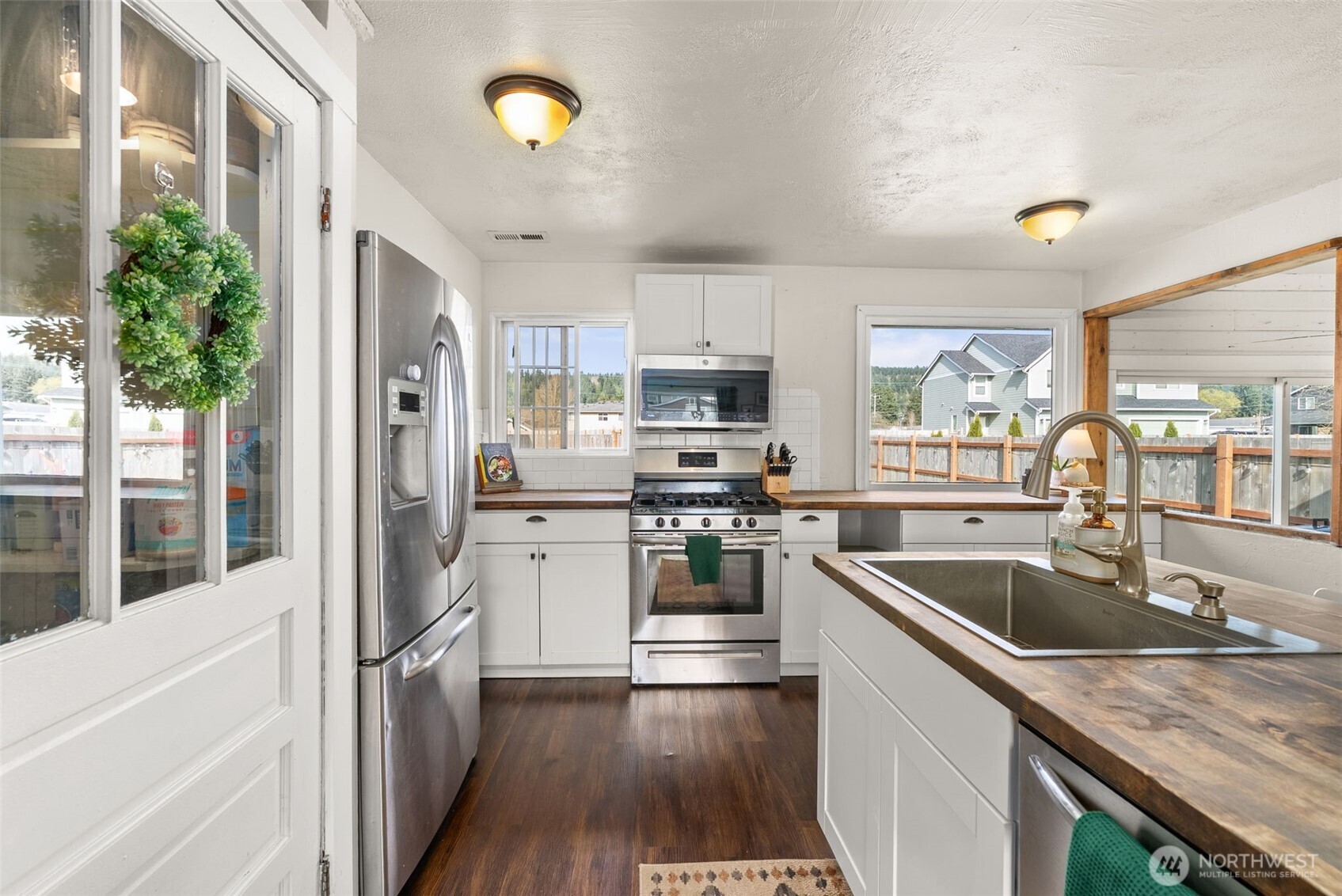 120 Tacoma Avenue NW, Orting, WA 98360-7511