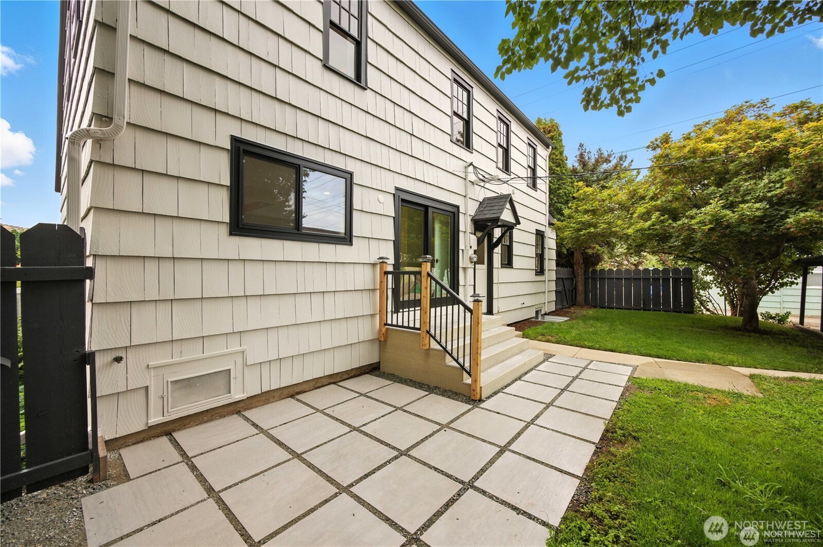 417 N Columbia Street , Chelan, WA 98816