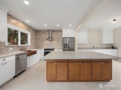 417 N Columbia Street , Chelan, WA 98816 - Photo 10