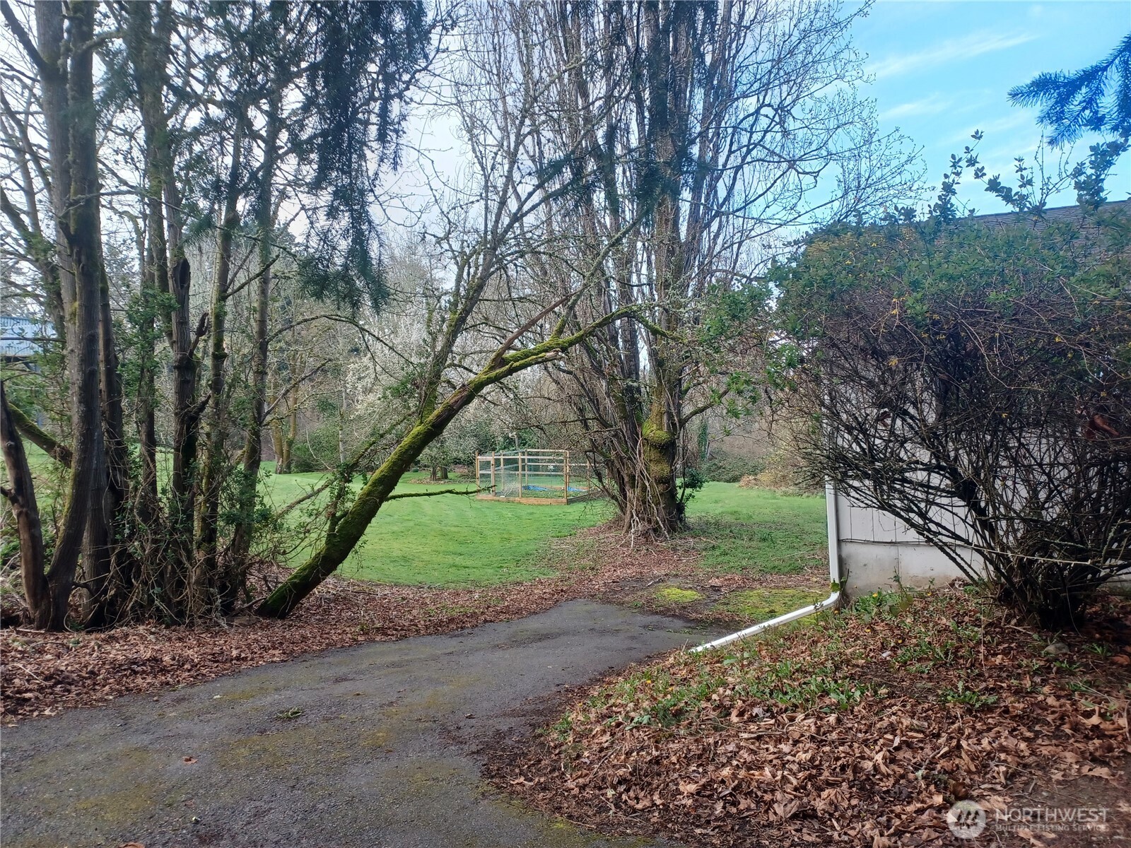 714 Union Avenue , Steilacoom, WA 98388