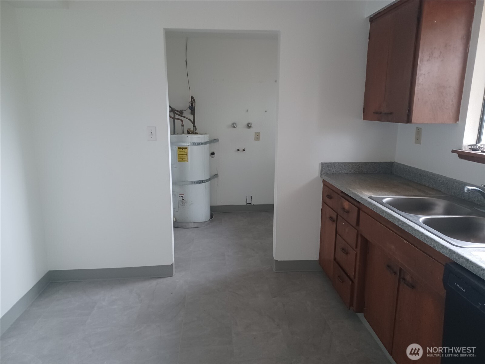 714 Union Avenue , Steilacoom, WA 98388