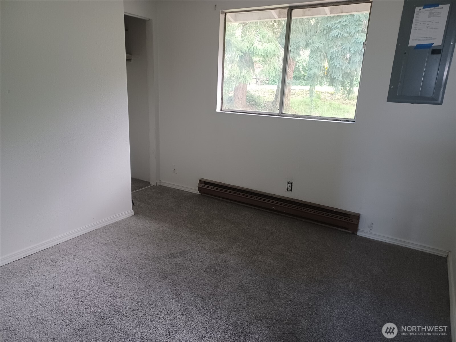 714 Union Avenue , Steilacoom, WA 98388