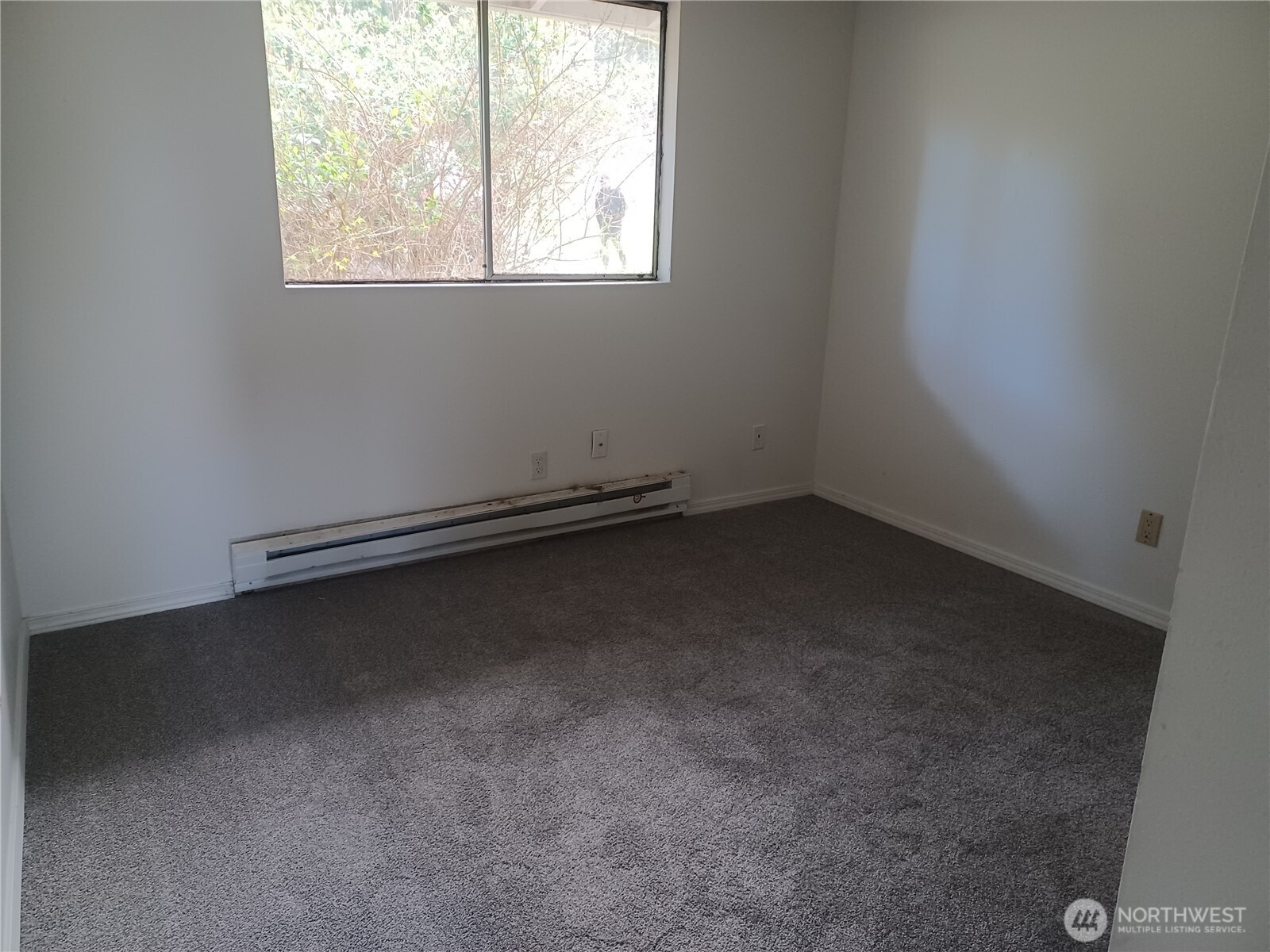 714 Union Avenue , Steilacoom, WA 98388